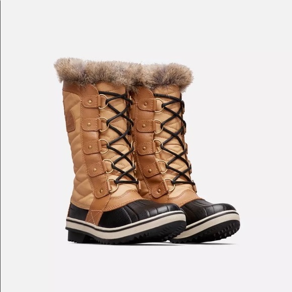 Sorel Shoes - Sorel Tofino Boots